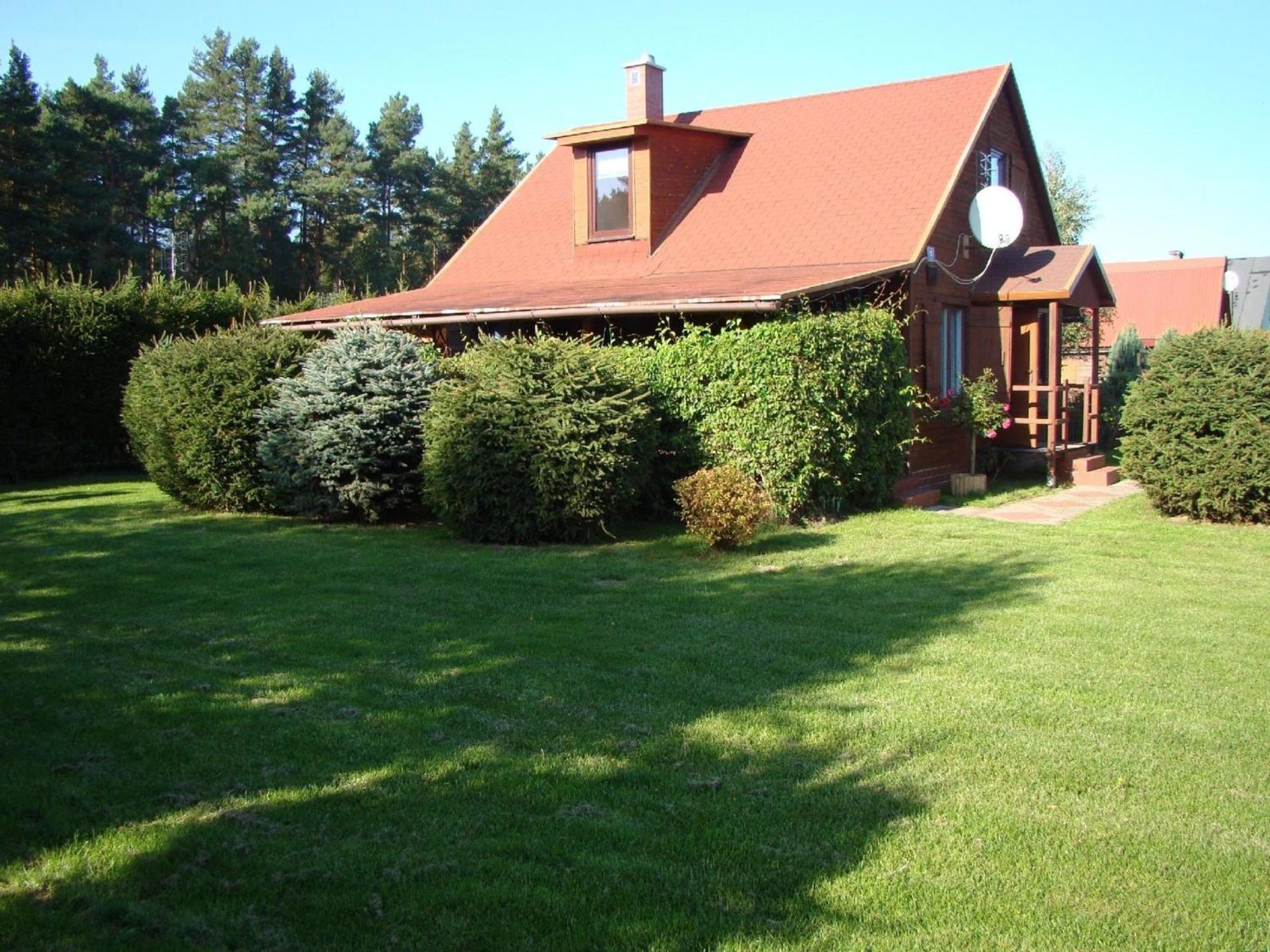 Holzhuette Mit Weitlaeufigem Garten Am Wald Villa Kopalino Exterior photo